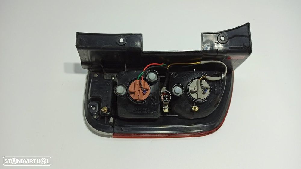 FAROLIM TRASEIRO DIREITO SSANGYONG KYRON 200 XDI LIMITED - 5