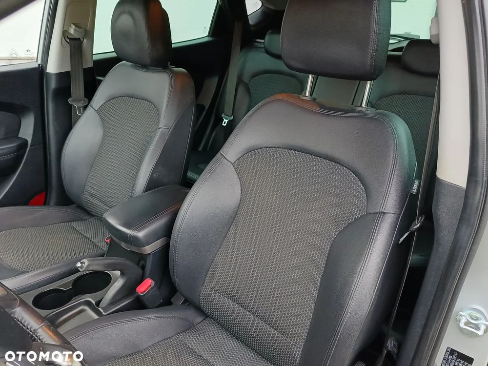 Hyundai ix35 2.0 2WD Style - 24