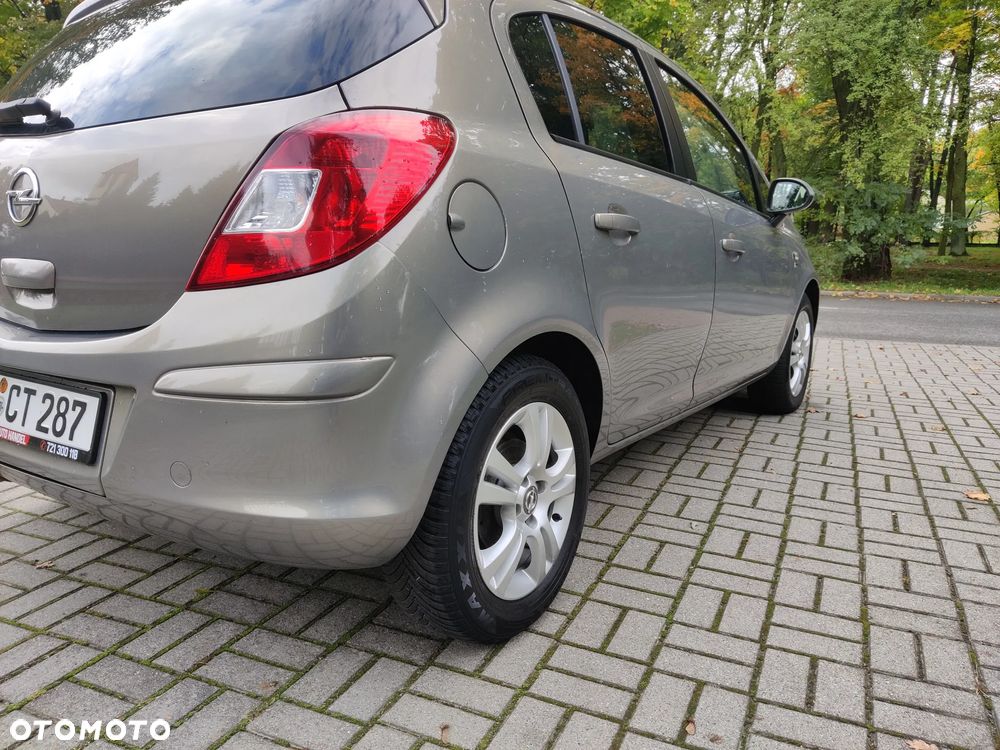 Opel Corsa 1.4 16V 150 Jahre - 12