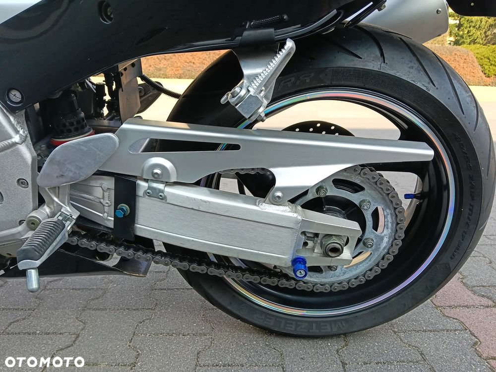 Yamaha Thunderace - 9