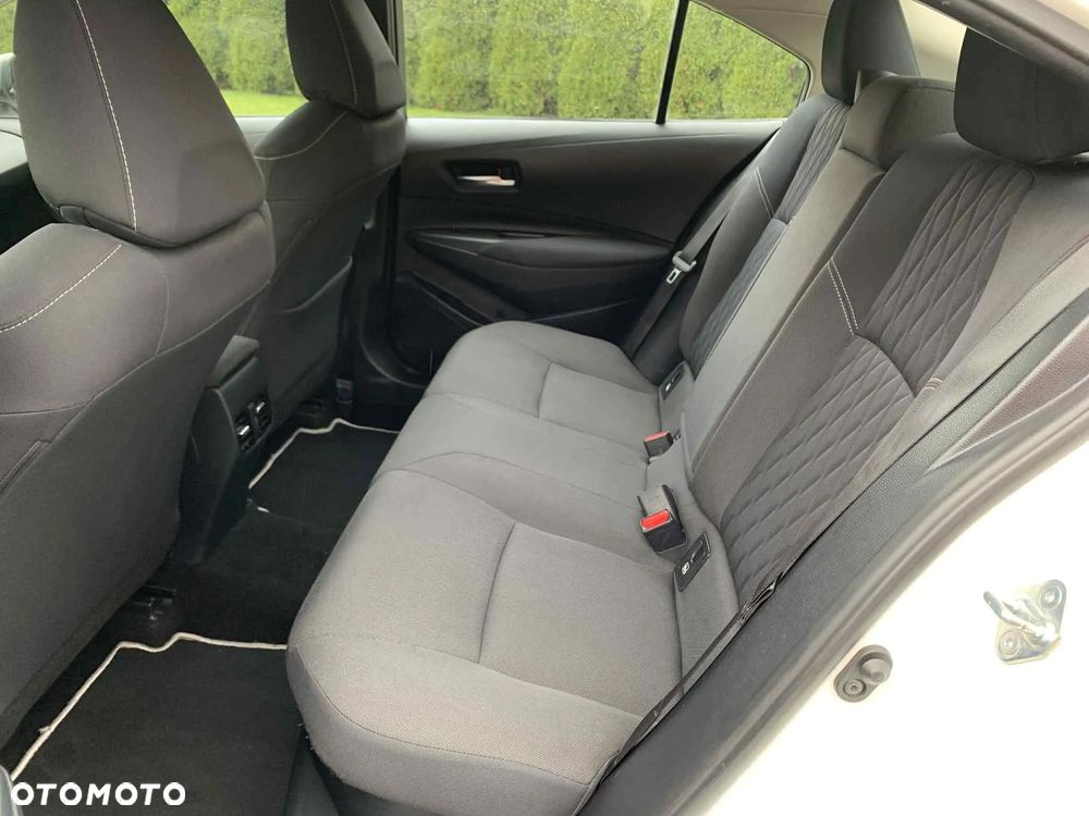 Toyota Corolla 1.8 Hybrid Active - 18