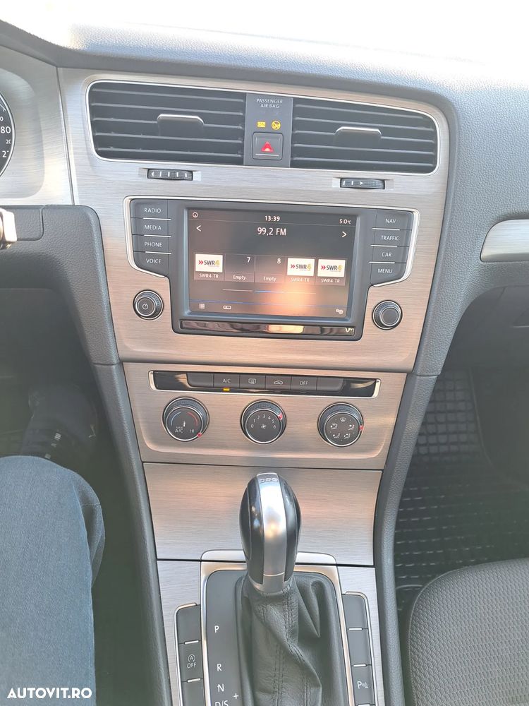 Volkswagen Golf 2.0 TDI DSG Sound - 4