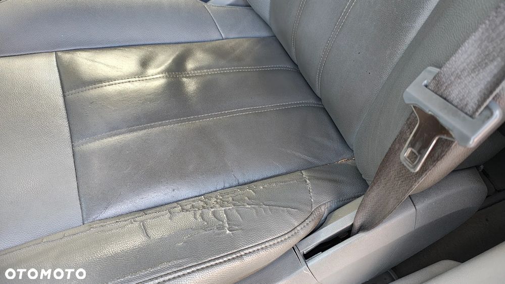 Chrysler Town & Country - 23