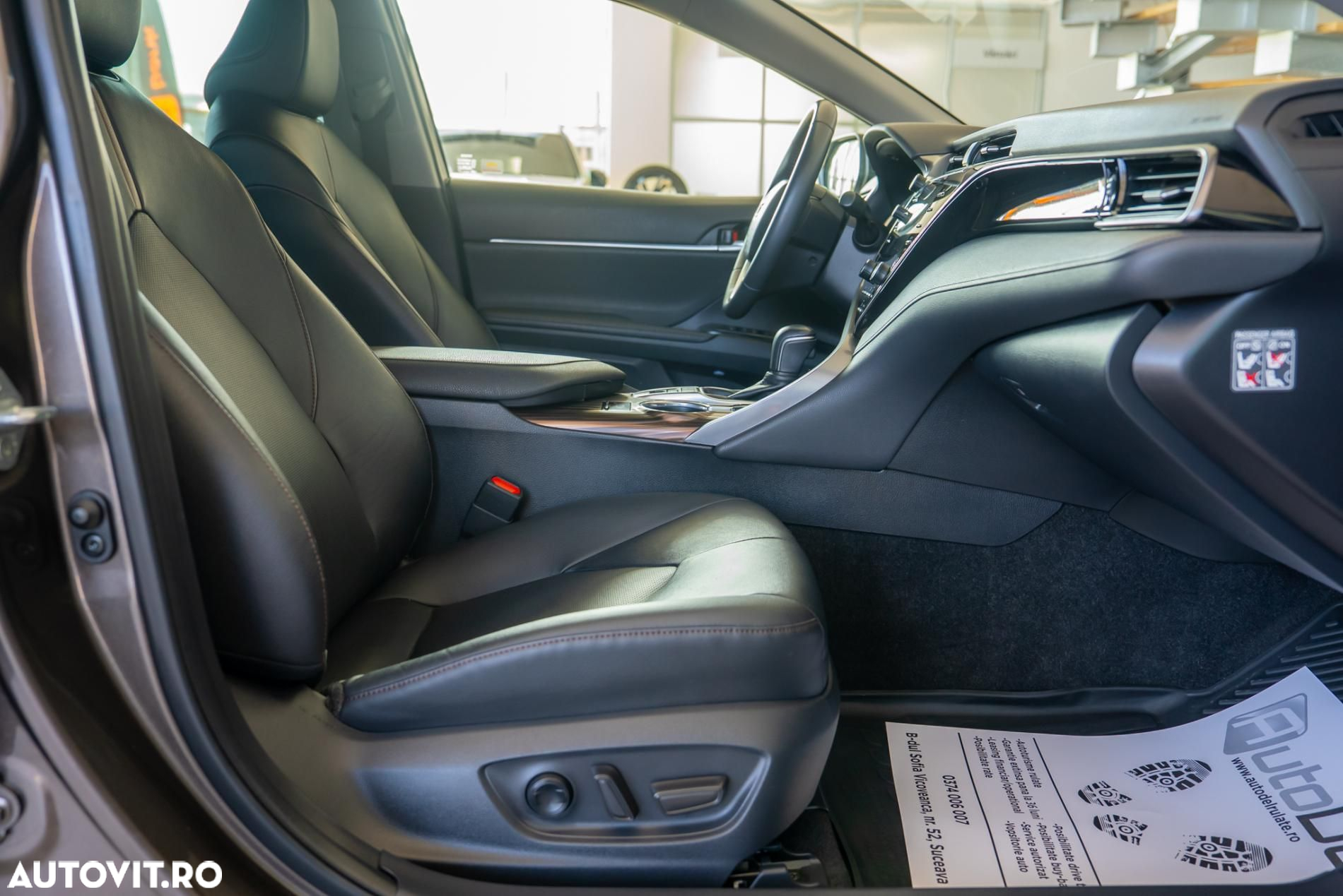 Toyota Camry 2.5 Hybrid Exclusive - 19