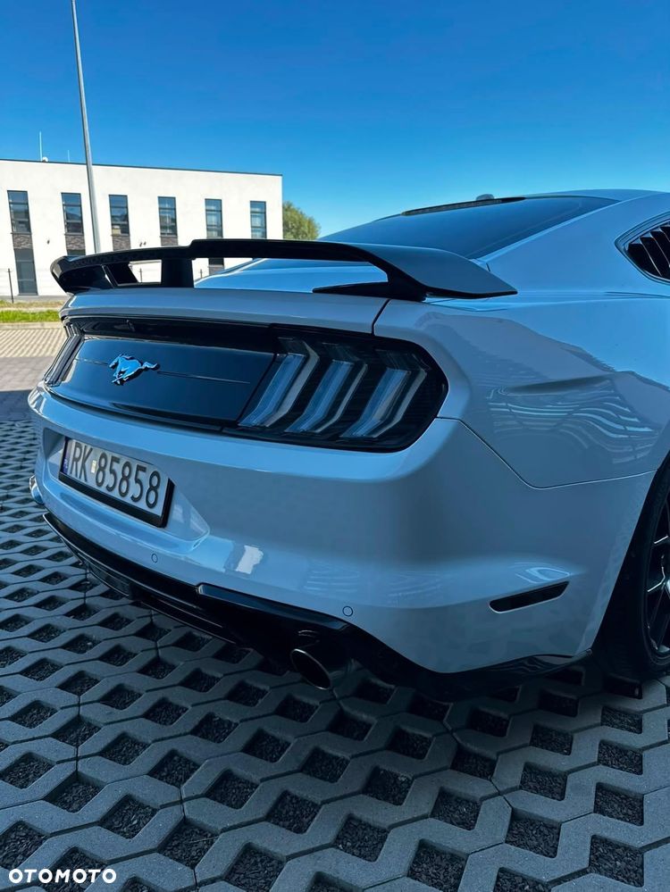 Ford Mustang - 18