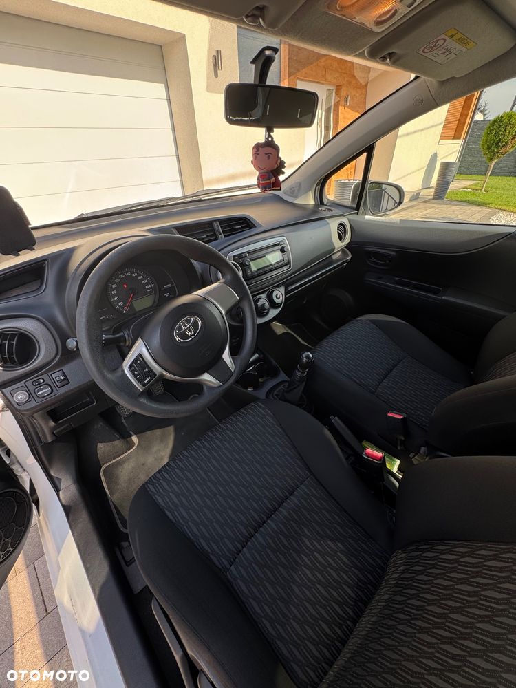 Toyota Yaris 1.33 Active - 10