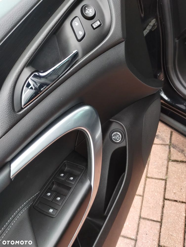 Opel Insignia Sports Tourer 2.0 Diesel Exclusive - 28
