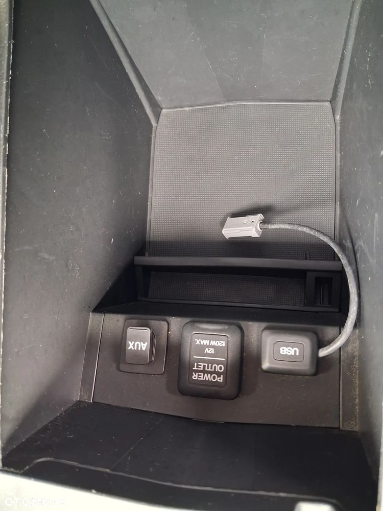 Honda Civic 1.4 i-VTEC Comfort 40 Jahre Edition - 17