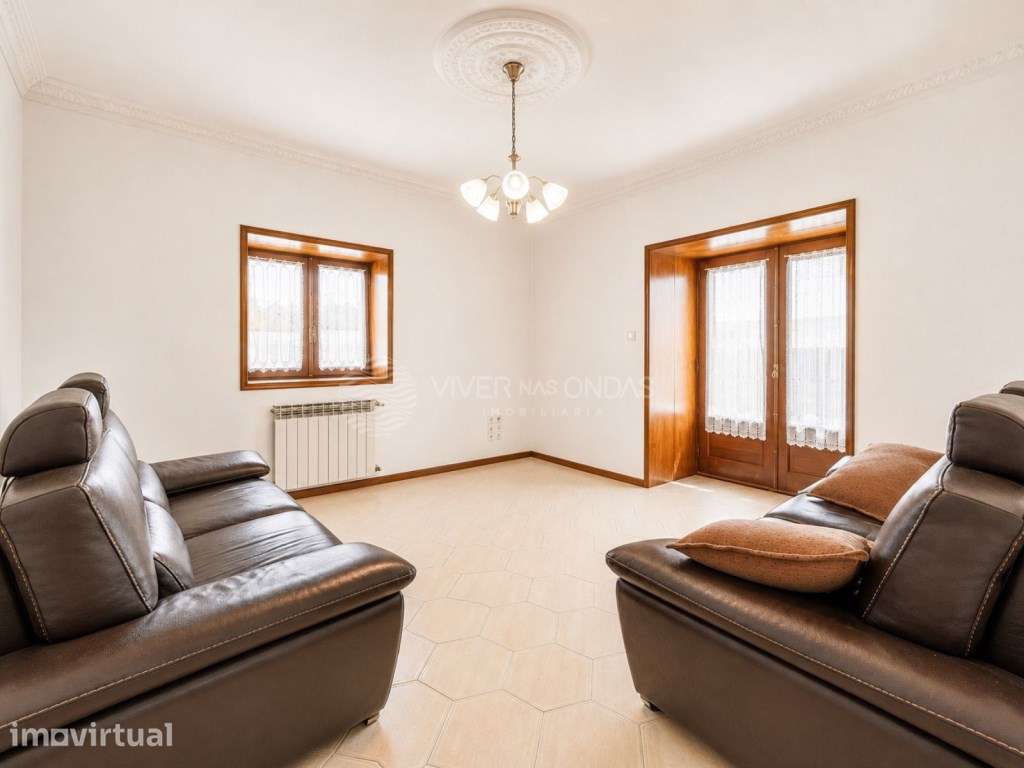 Moradia T4 pronta Habitar com Churrasqueira e Garagem, a 10 minutos... - Grande imagem: 5/50