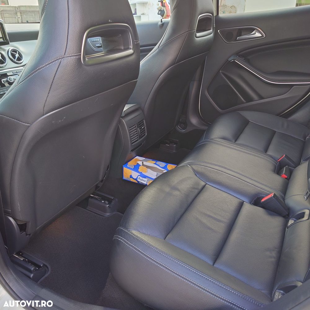Mercedes-Benz GLA 220 CDI 4MATIC 7G-DCT AMG Line - 14
