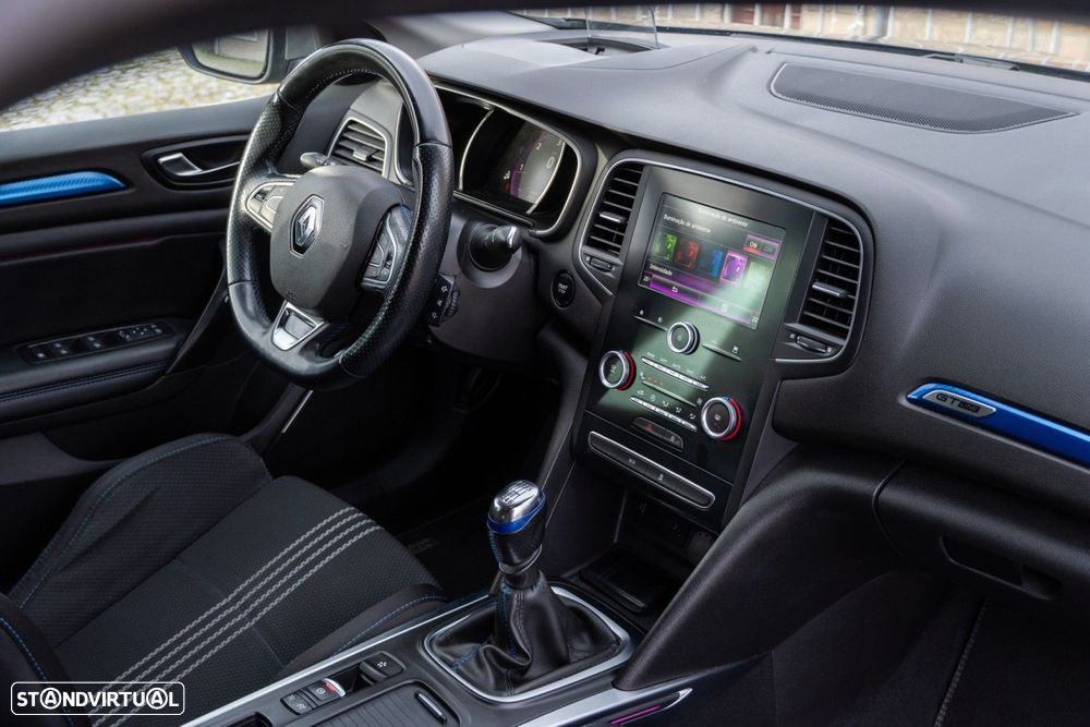 Renault Mégane Sport Tourer 1.5 dCi GT Line - 32