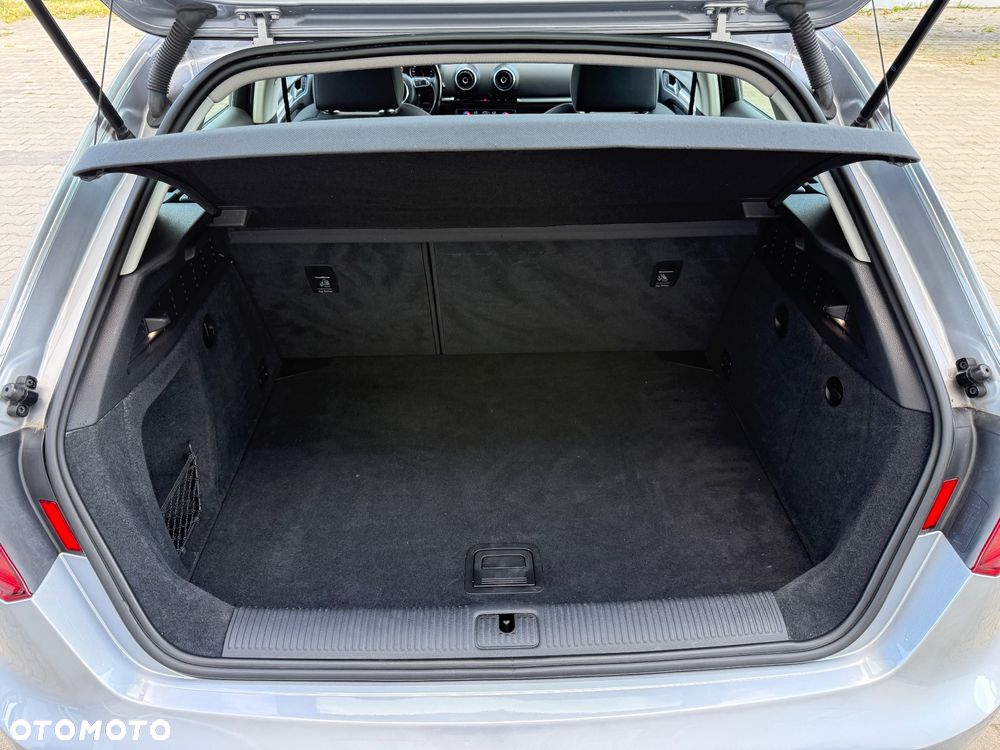 Audi A3 Sportback 2.0 TDI Attraction - 34
