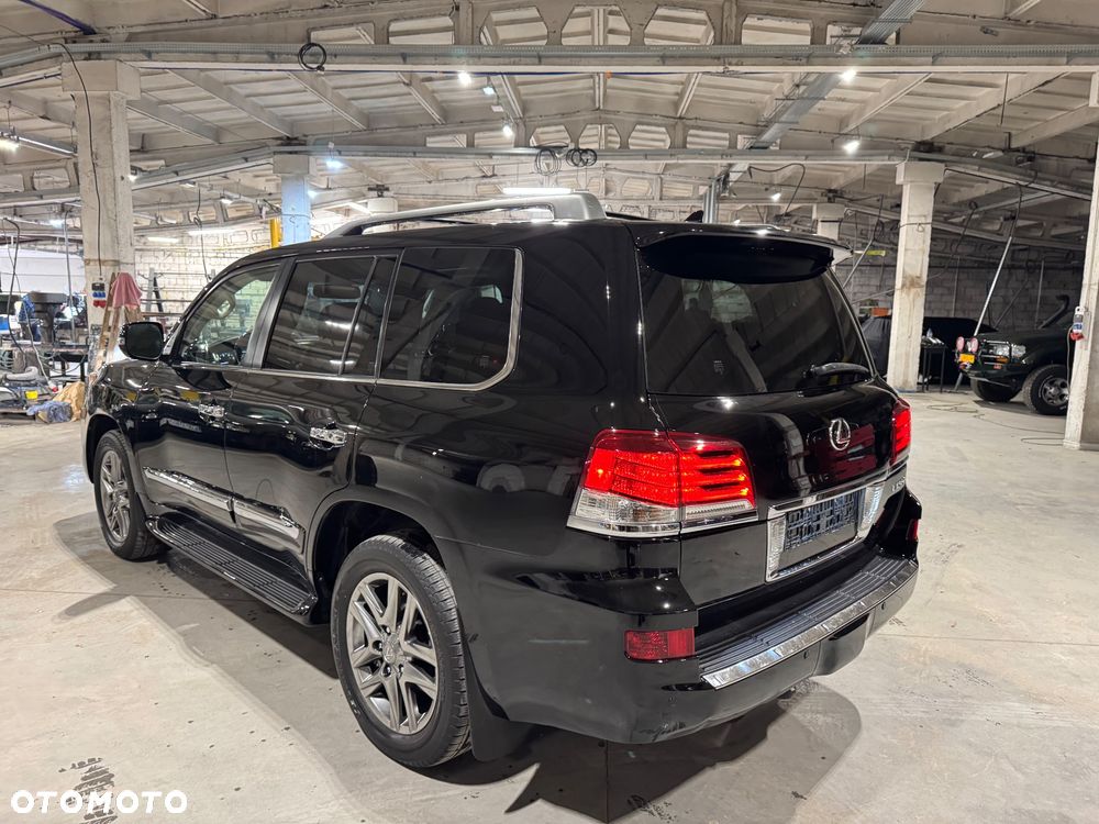 Lexus LX 570 - 12