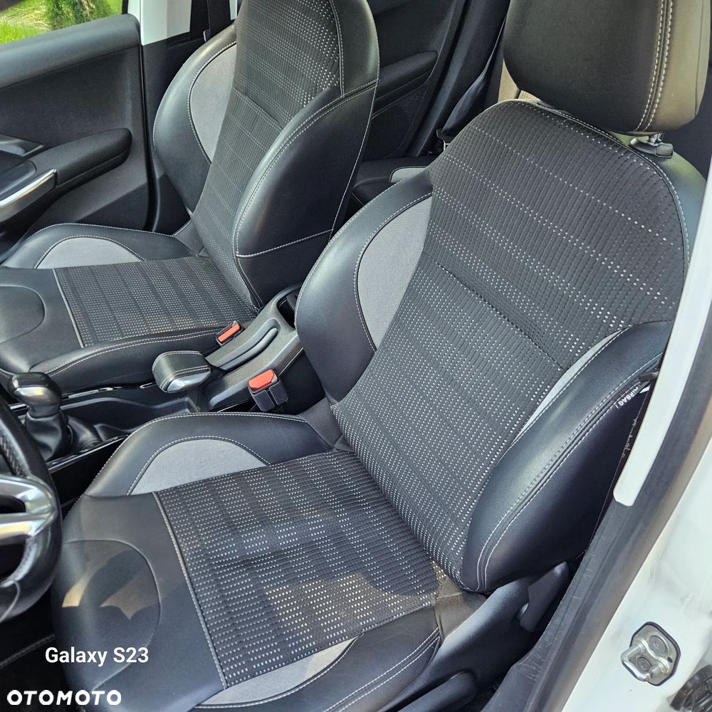 Peugeot 2008 PureTech 110 Stop&Start Urban Move - 19