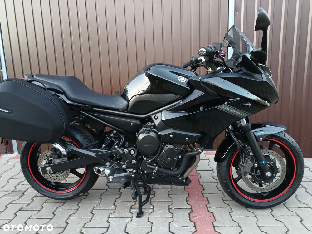 Yamaha XJ - 6