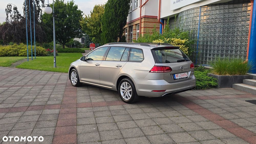 Volkswagen Golf - 37