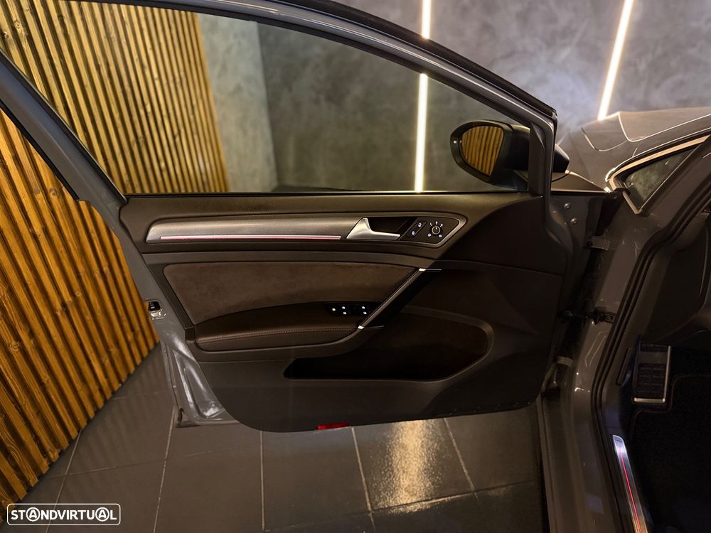 VW Golf GTI TCR 2.0 TSI OPF DSG - 15