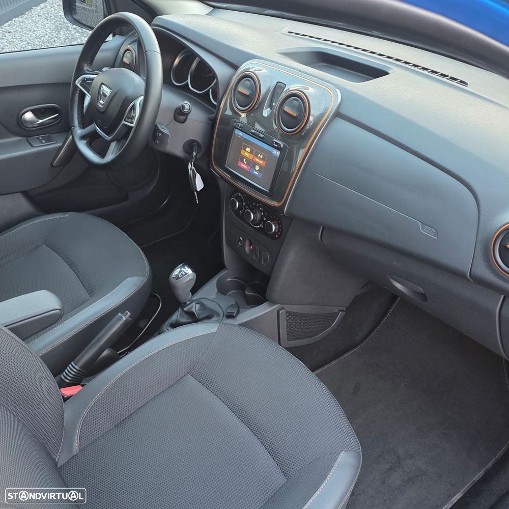 Dacia Sandero Stepway TCe 90 Easy-R Celebration - 28