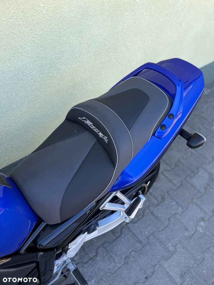Yamaha FZS - 32