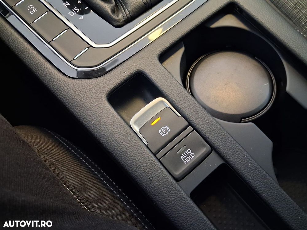 Volkswagen Passat - 15