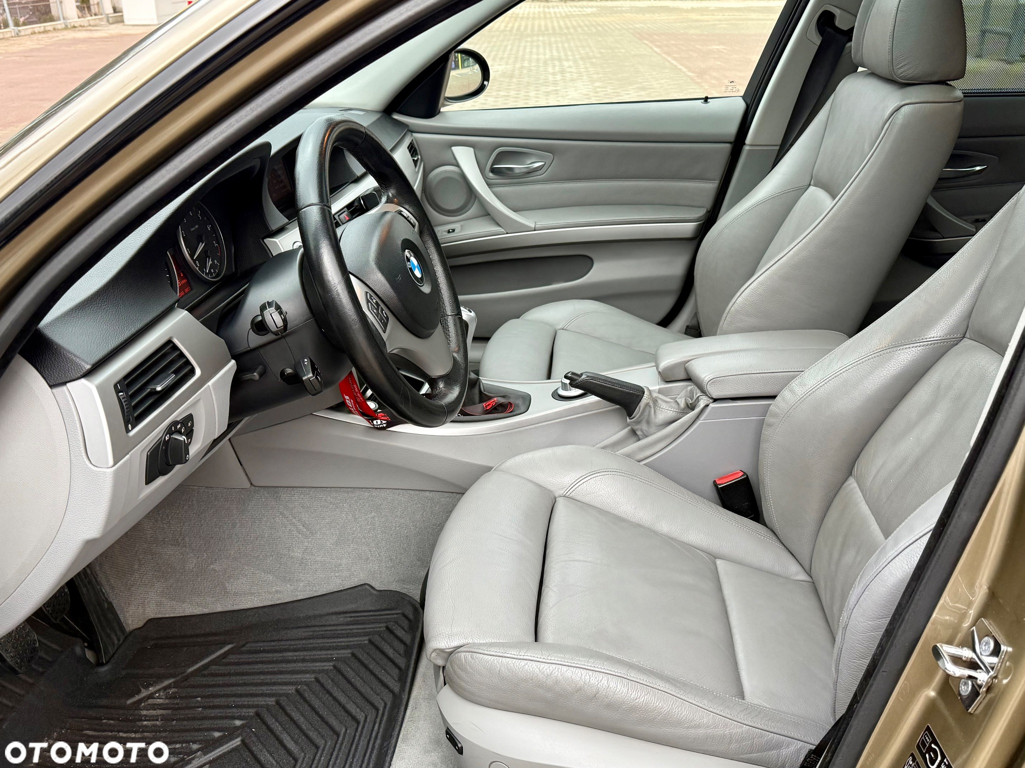 BMW Seria 3 325xi - 21