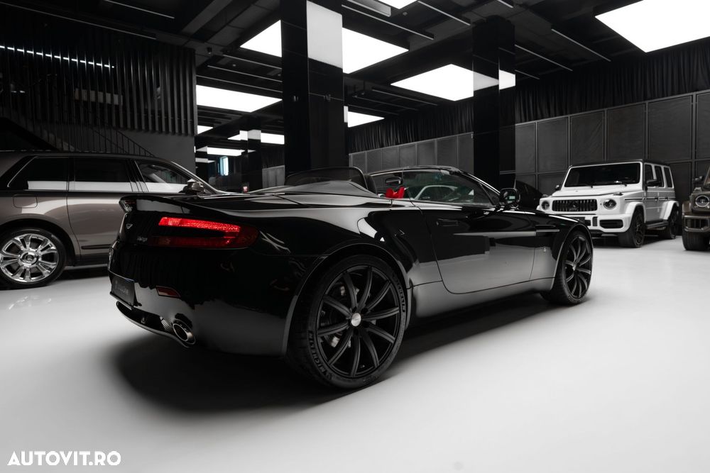 Aston Martin V8 Vantage - 10