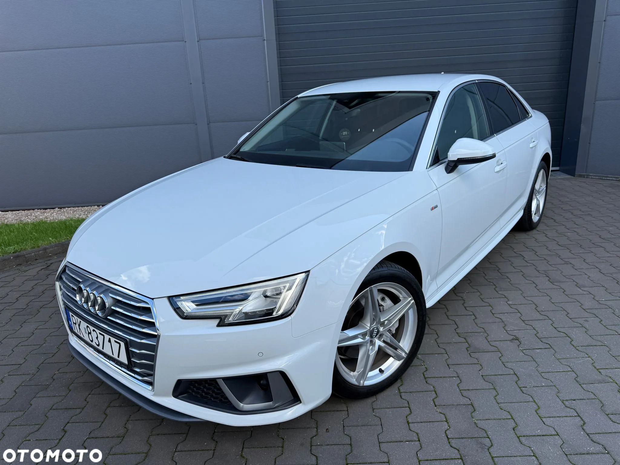 Audi A4 ver-40-tdi-quattro-s-tronic-s-line - 11