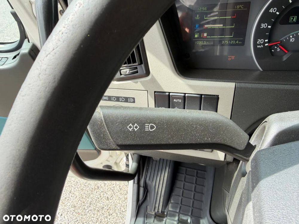 Volvo FM370 6X2 EURO6 - 26