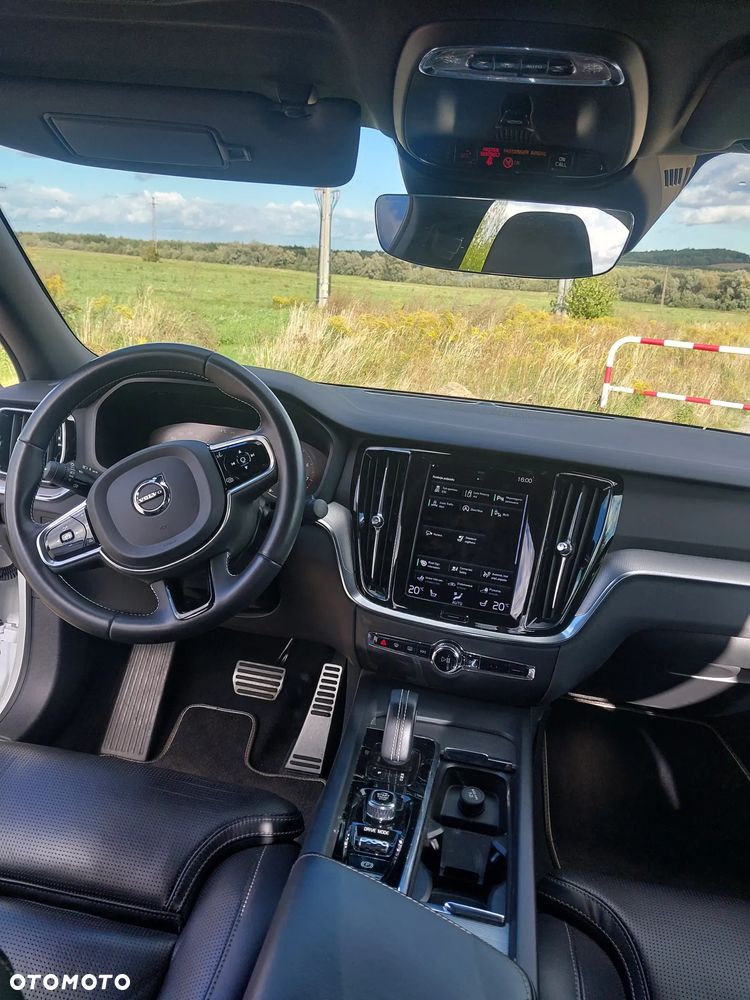 Volvo S60 B5 B R-Design - 16