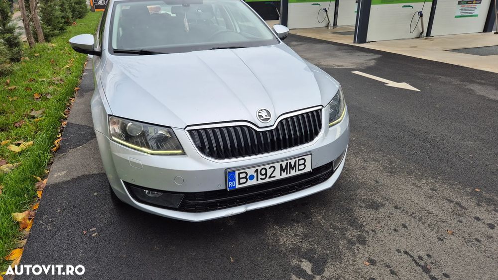 Skoda Octavia 1.8 TSI DSG Style - 3