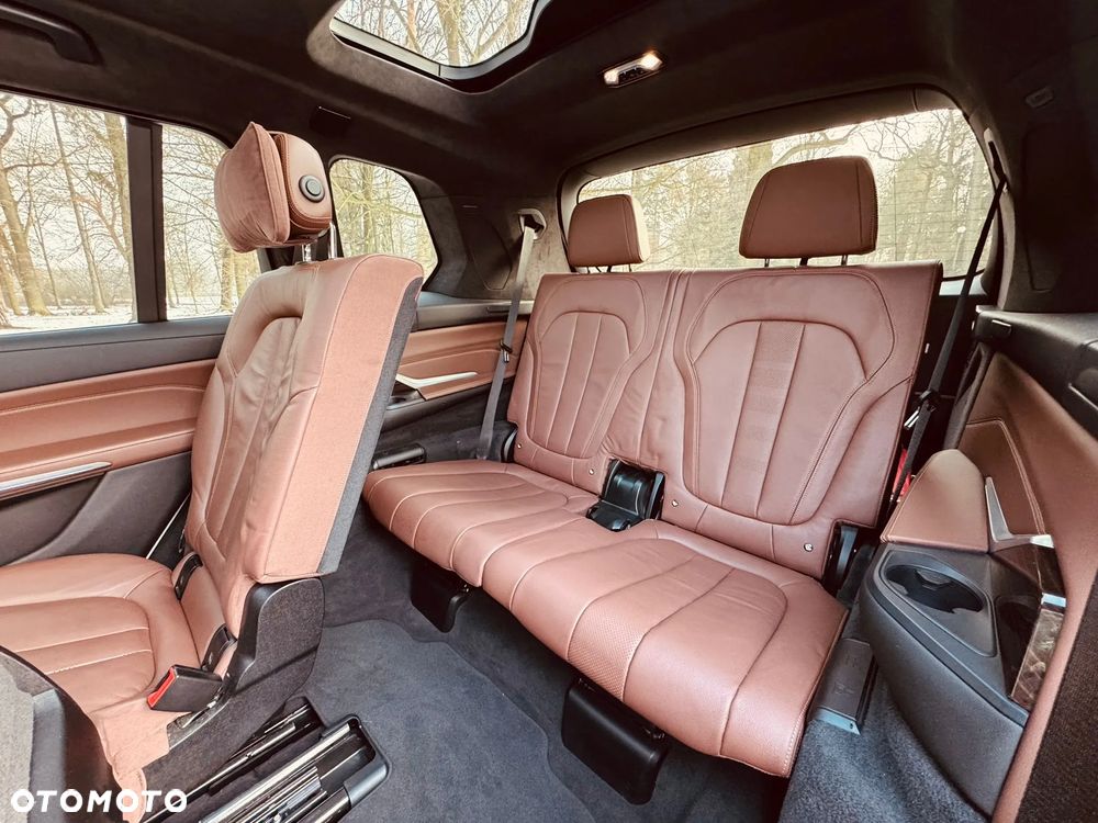 BMW X7 xDrive40i - 12