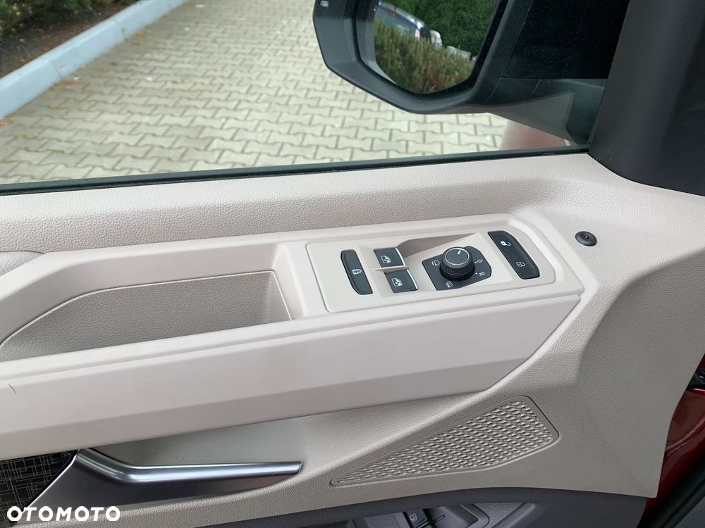 Volkswagen Multivan - 19