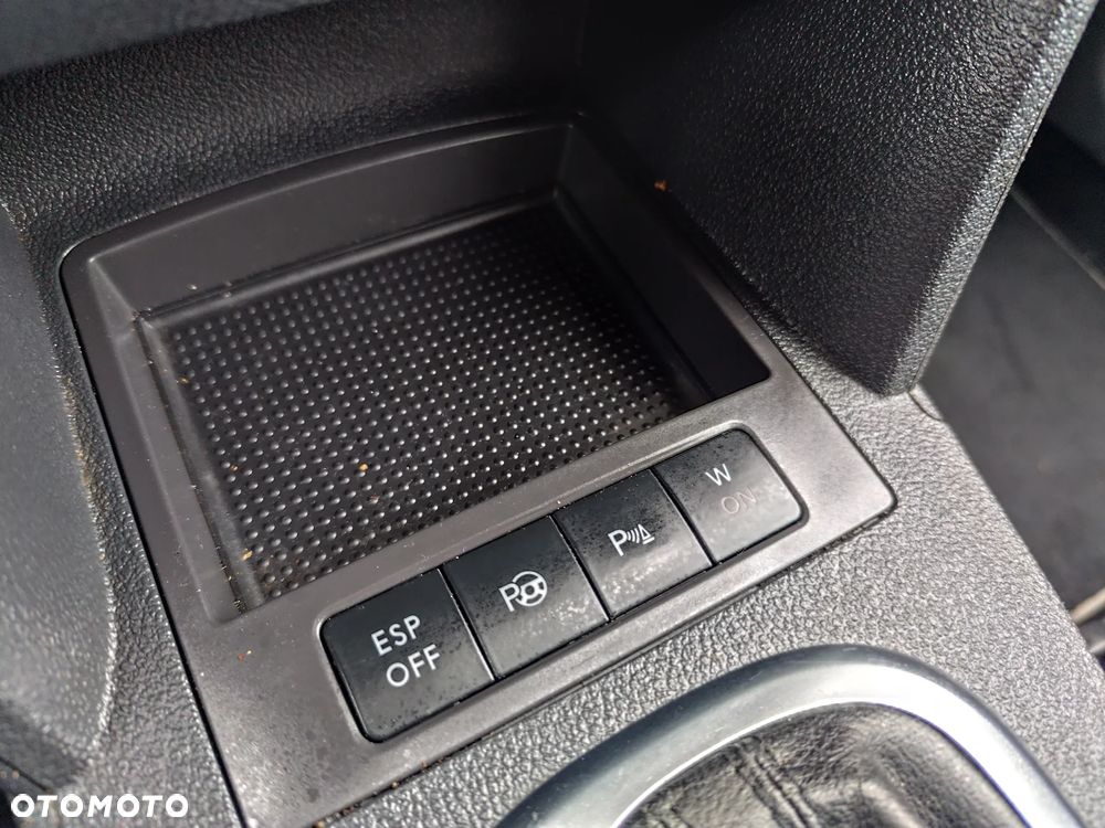 Volkswagen Touran 2.0 TDI Trendline DSG - 15