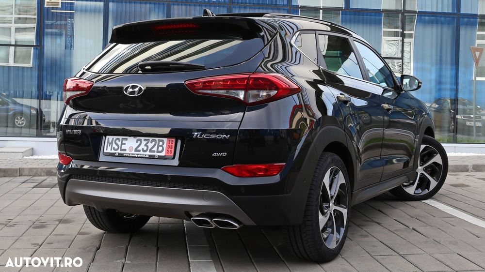 Hyundai Tucson 2.0 CRDI 4WD 6AT Luxury Pack+ - 12