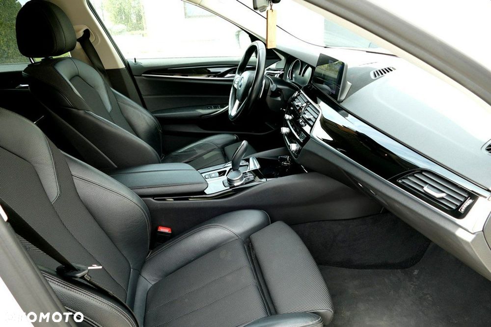 BMW Seria 5 520d Sport Line sport - 22