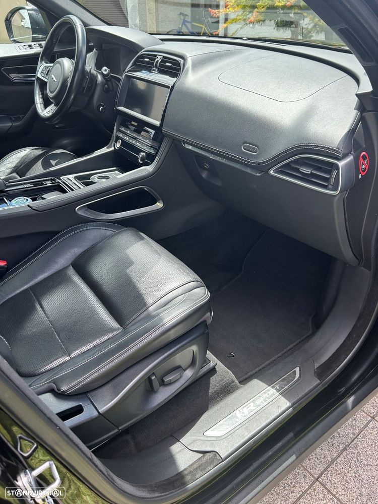 Jaguar F-Pace 2.0 i4D R-Sport AWD Aut. - 6