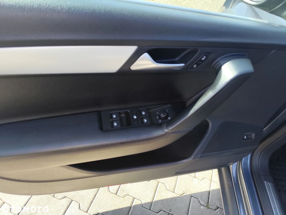 Volkswagen Passat 2.0 TDI 4Mot Highline DSG - 10