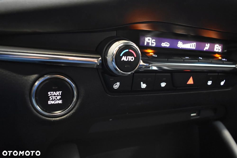 Mazda 3 SKYACTIV-X AWD 2.0 M-Hybrid SELECTION - 34
