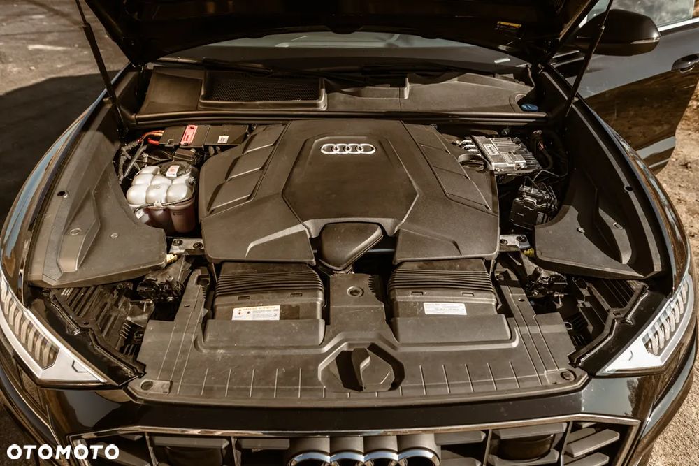 Audi Q8 55 TFSI quattro tiptronic - 17
