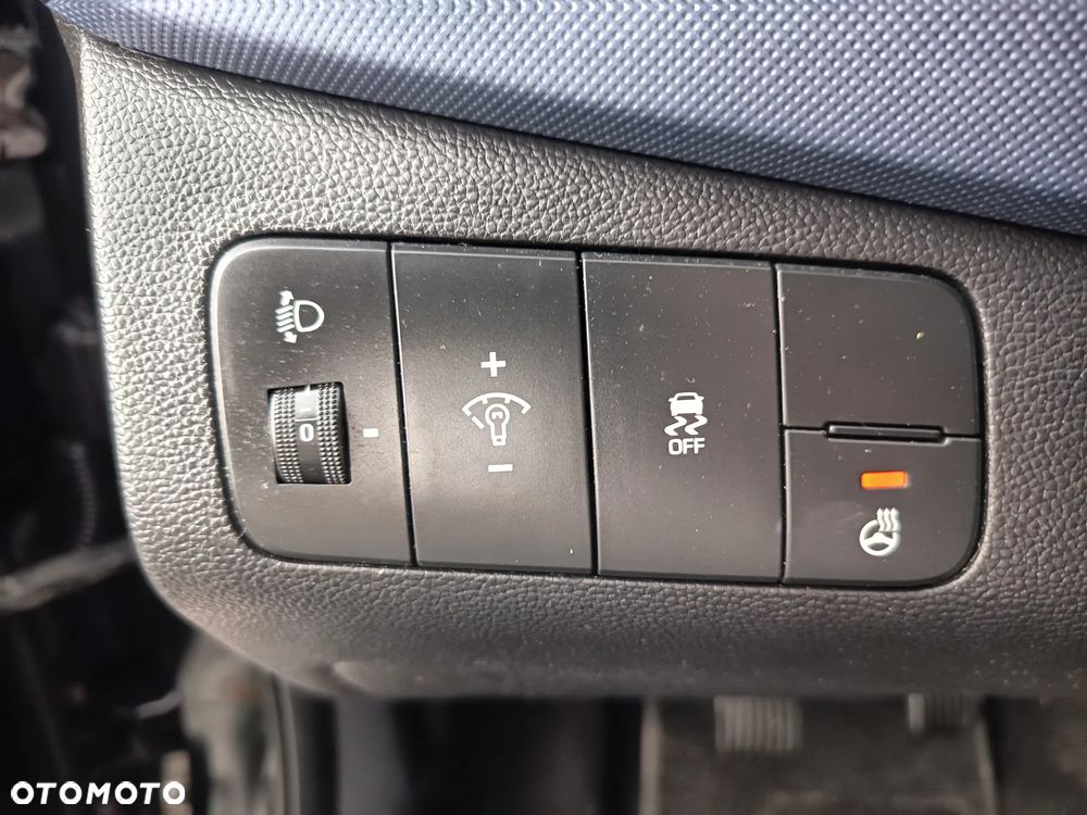 Hyundai i10 1.2 Fifa World Cup Edition - 22