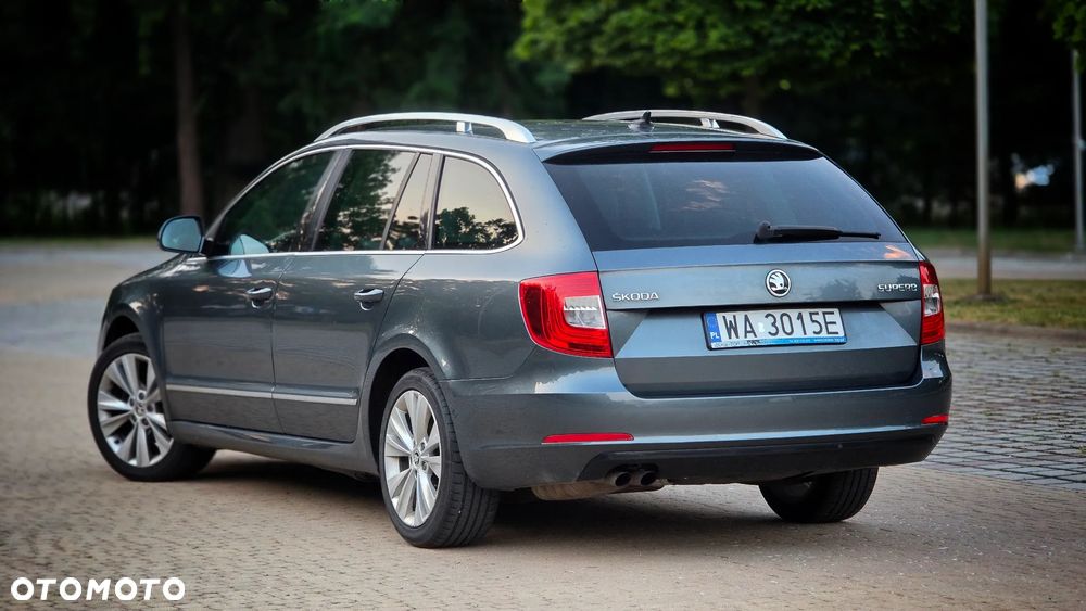 Skoda Superb 1.6 TDI Business - 10