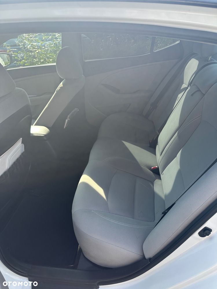 Kia Optima - 7