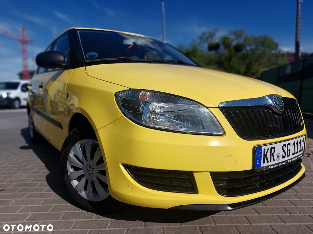 Skoda Fabia 1.2 HTP Cool Colour Edition - 6