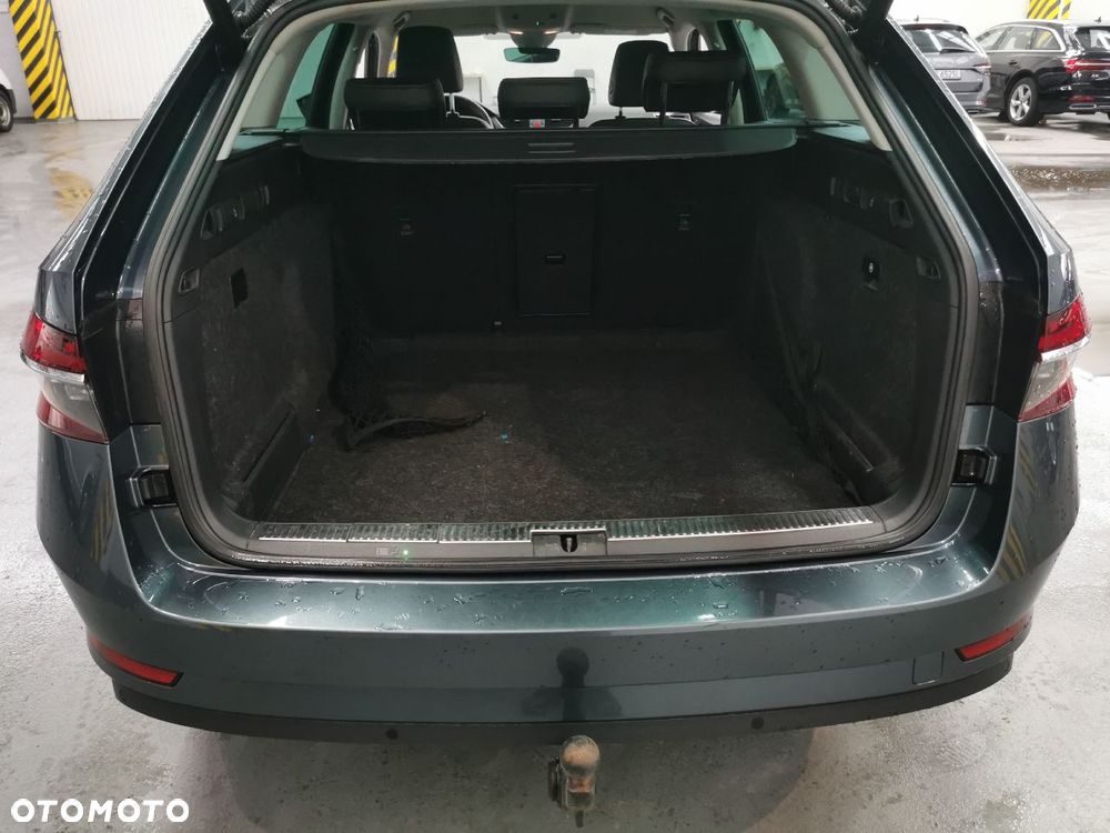 Skoda Superb 2.0 TDI SCR 4x4 Style DSG - 3