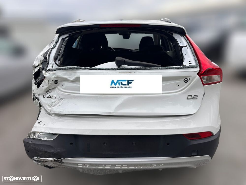 Volvo V40 Cross Country 2.0 D2 de 2017 para peças - 4