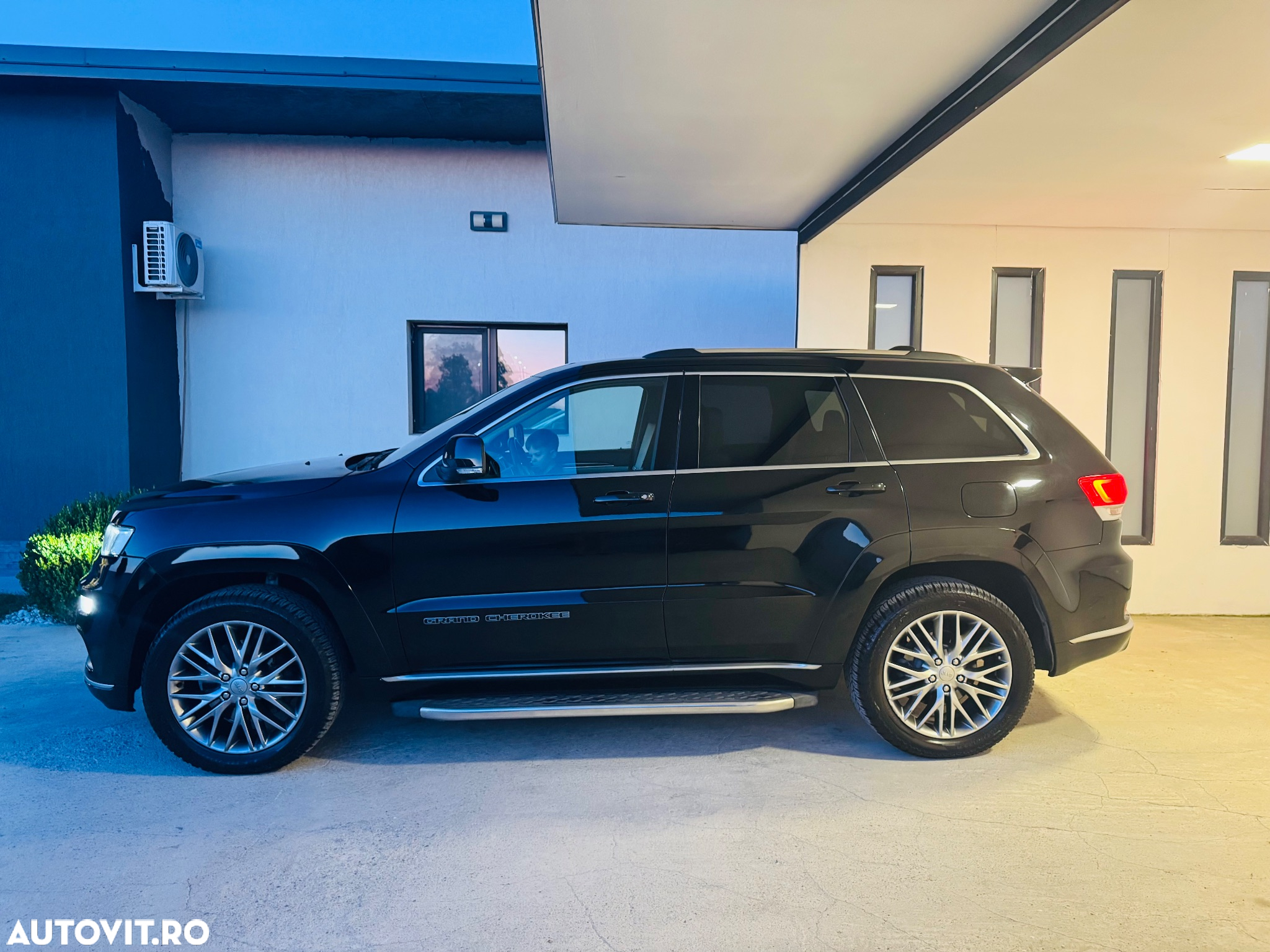 Jeep Grand Cherokee 3.0 TD AT Summit - 12