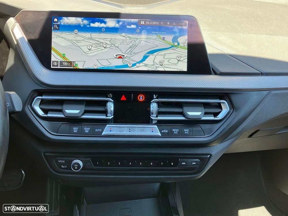 BMW 118 i Pack Desportivo M Auto - 11
