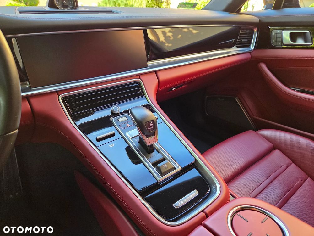 Porsche Panamera GTS - 18