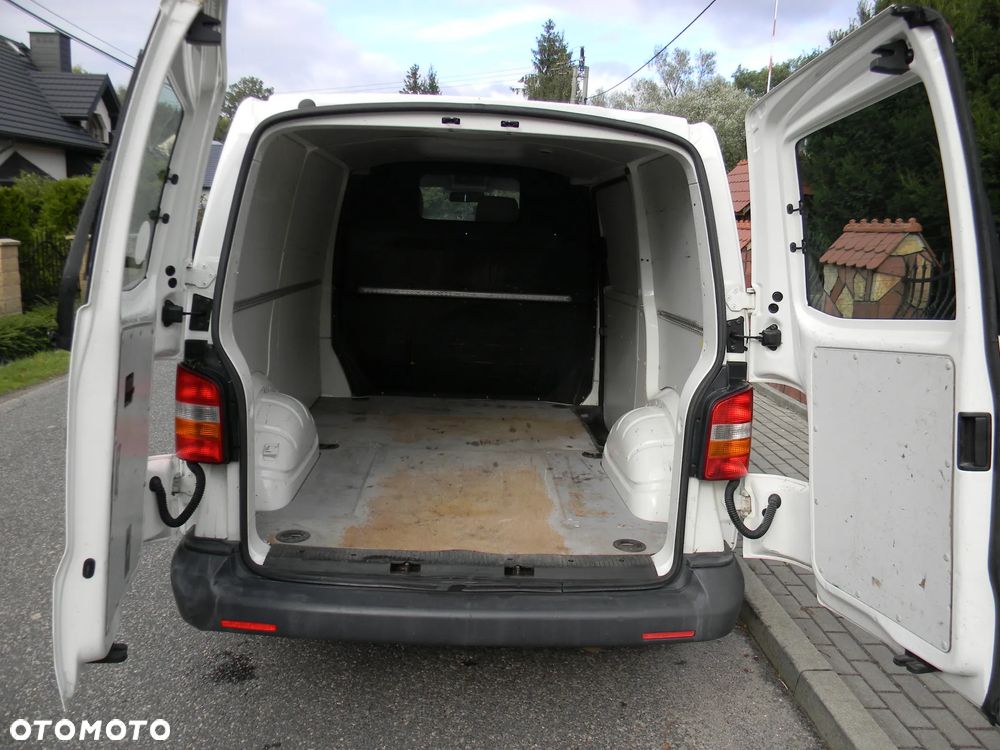 Volkswagen Transporter - 11