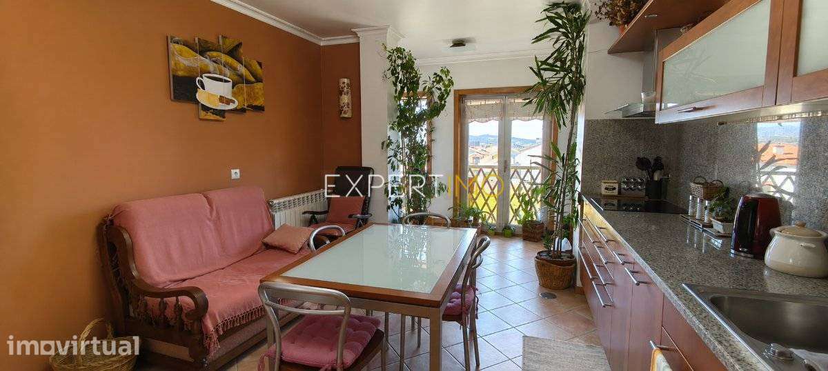 Apartamento T3 Duplex – Zona Habitacional Tranquila em Bragança - Grande imagem: 2/11